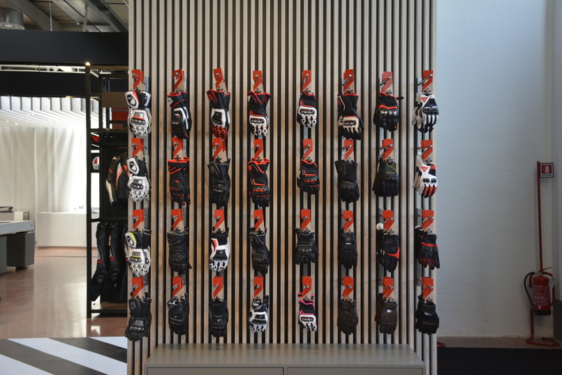 Spaccio best sale dainese sci